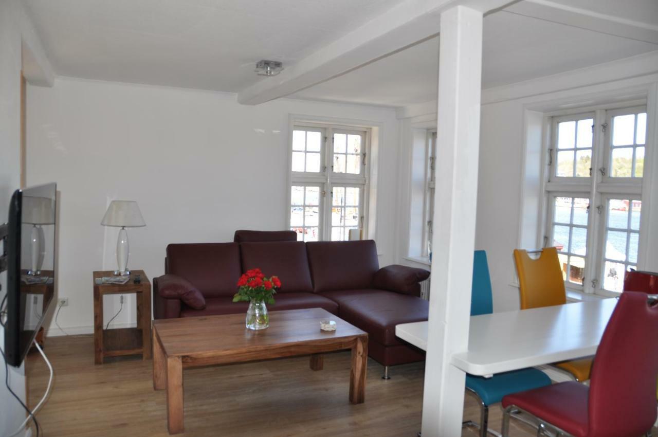 Hafenblick Vom Kapitaenshaus Apartment Flensburg Exterior photo